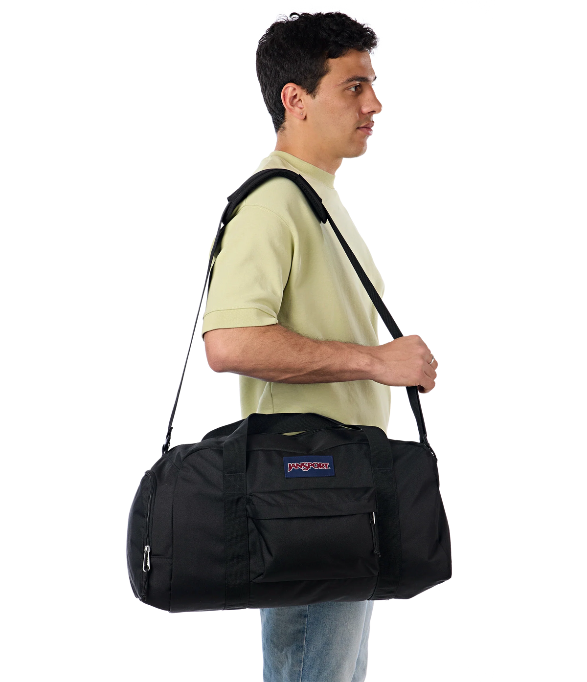 weekender-medium-duffel-b1 JS0A85VF008-MODEL.webp