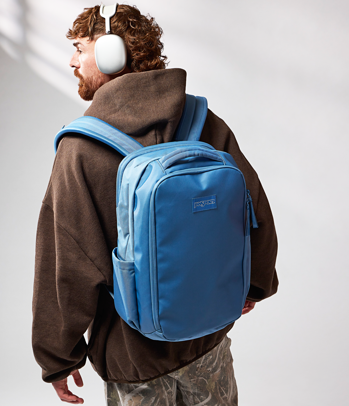 good-latitude-travel-pack-30l-v2 JS0A86ETEW5-MODEL.png